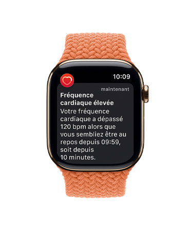 Apple Watch Series 11, boîtier en titane, or, notification de fréquence cardiaque élevée, bracelet solo tressé, curcuma