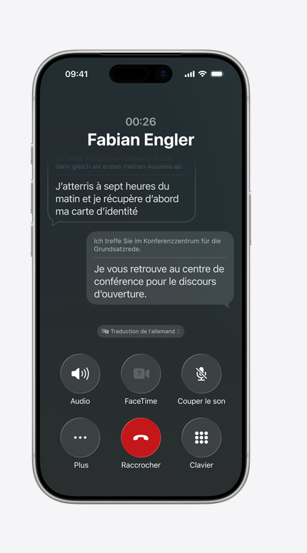 Écran d’iPhone montrant la fonctionnalité de traduction en direct utilisée pendant un appel téléphonique