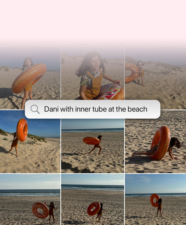 Demonstratie van de feature om in je eigen bewoordingen naar foto’s te zoeken. Zoekopdracht in de Foto’s-app met resultaten van de zin ‘Katie met stickers op haar gezicht’