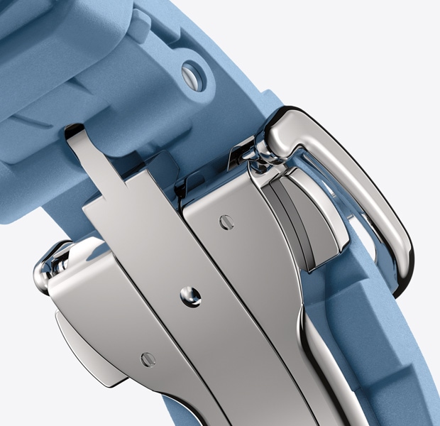 حزام Kilim لساعة Apple Watch Hermès Series 11‏ بلون أزرق باستيل، ومشبك فضي