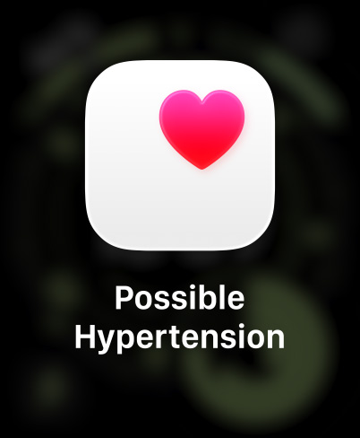 Apple Watch Ultra 3 z kopertą z tytanu w kolorze naturalnym, powiadomienie o możliwym nadciśnieniu, różowe serce na białym polu, opaska Trail w kolorze niebieskim/jasnoniebieskim