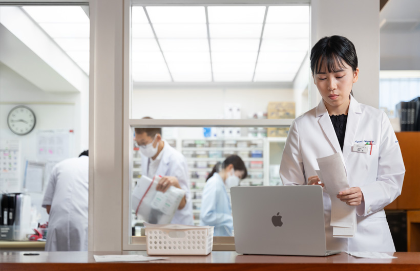 La technologie Apple aide à rationaliser les opérations et à réduire le temps consacré aux tâches administratives.