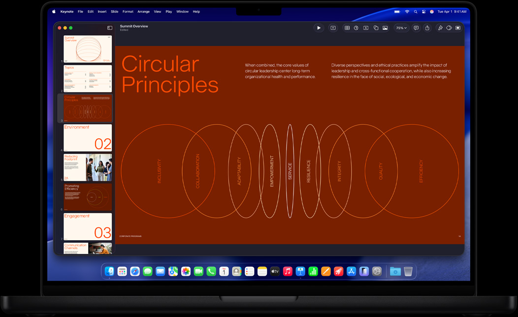 Pantalla de una MacBook Pro en la que se está elaborando un Keynote para una cumbre de negocios